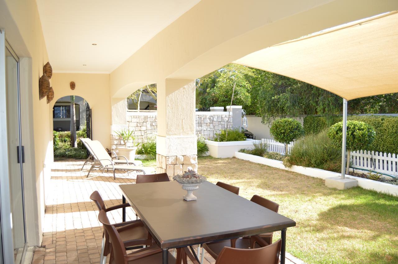 African Palm Cottage And Guesthouse Durbanville Exterior photo