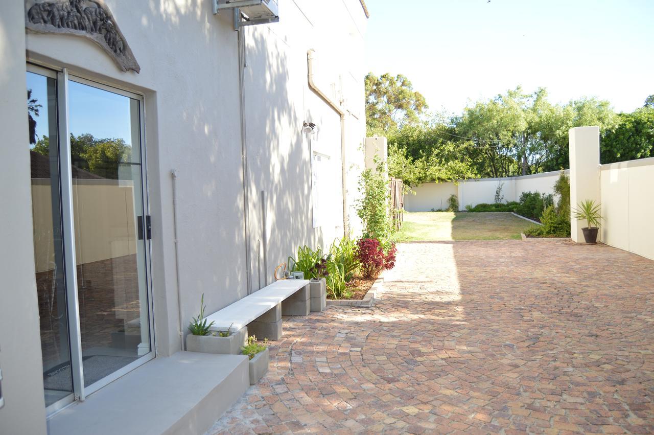 African Palm Cottage And Guesthouse Durbanville Exterior photo